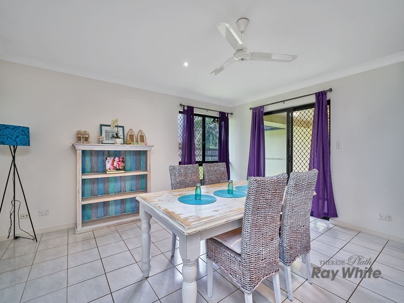 6 Carron Close, Bentley Park QLD 4869