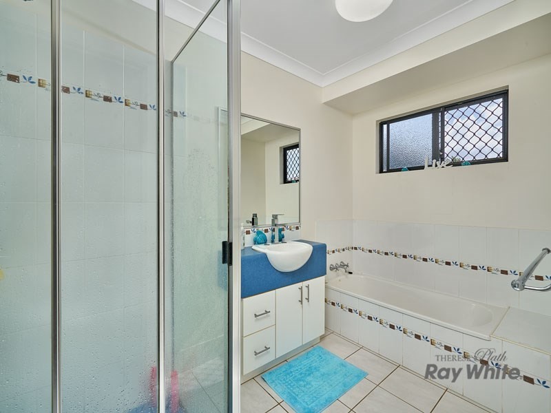 6 Carron Close, Bentley Park QLD 4869