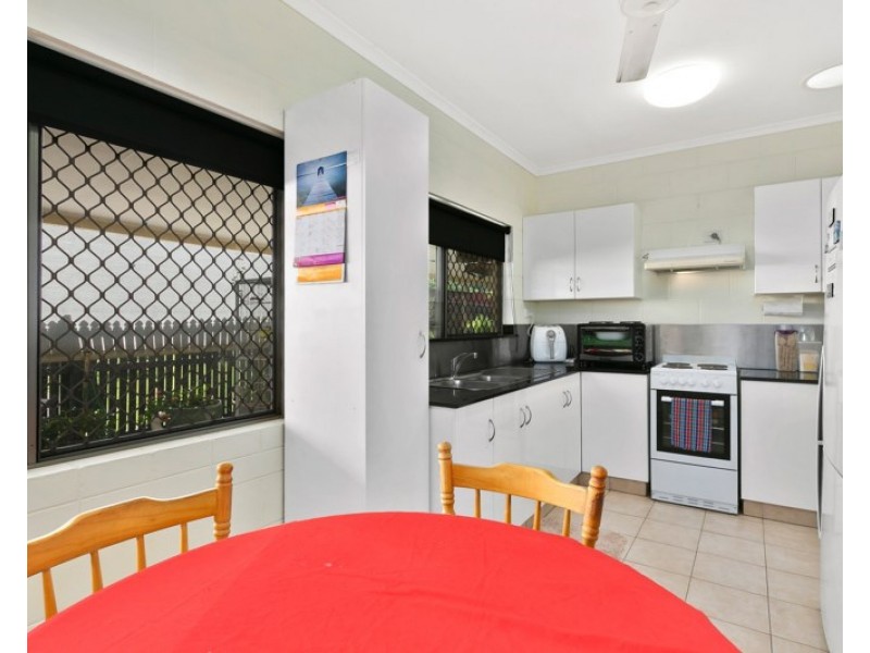 5 Girralong Street, Woree QLD 4868