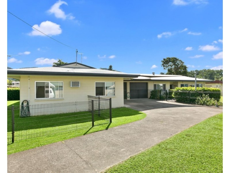 5 Girralong Street, Woree QLD 4868