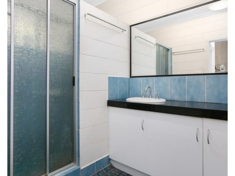 5 Girralong Street, Woree QLD 4868