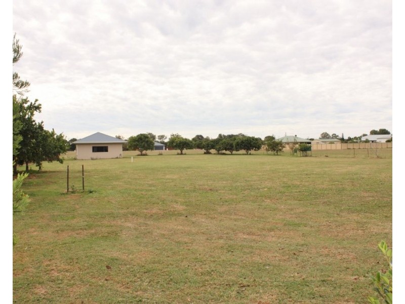 11 Parklands Circuit, Mareeba QLD 4880