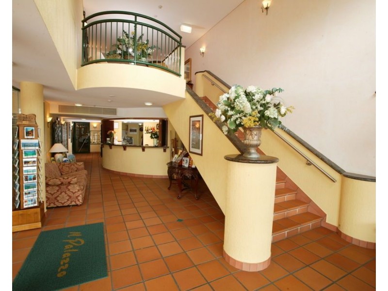 18/62 Abbott Street, Cairns City QLD 4870