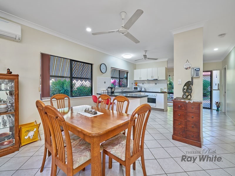 5 Beck Close, Bentley Park QLD 4869