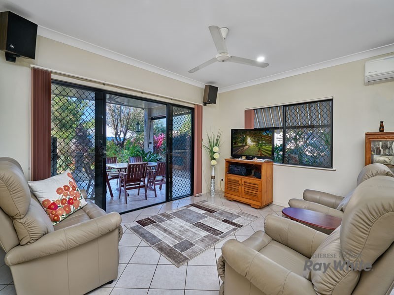5 Beck Close, Bentley Park QLD 4869