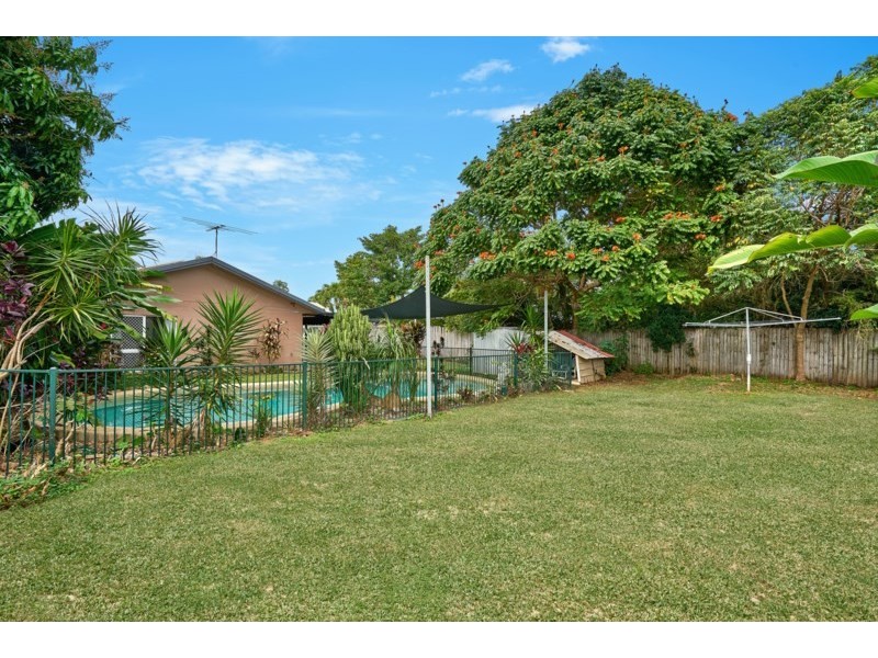 118 Robert Road, Bentley Park QLD 4869