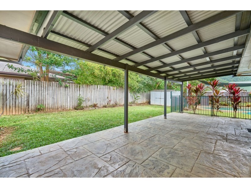 118 Robert Road, Bentley Park QLD 4869