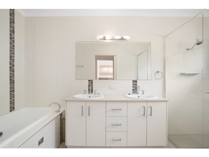 18 – 20 Burn Close, Gordonvale QLD 4865