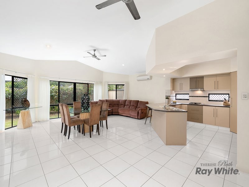 10 Charnley Avenue, Bentley Park QLD 4869