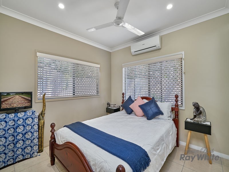 4 Bundey Street, Bentley Park QLD 4869