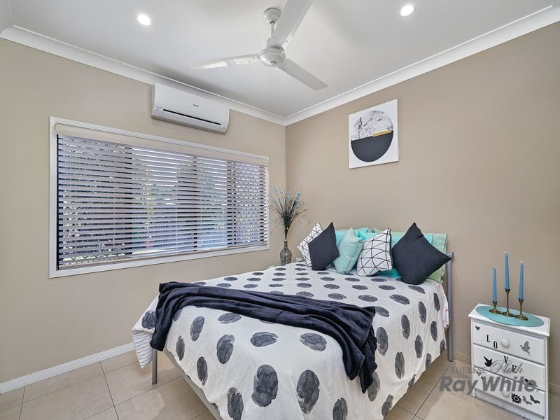 4 Bundey Street, Bentley Park QLD 4869
