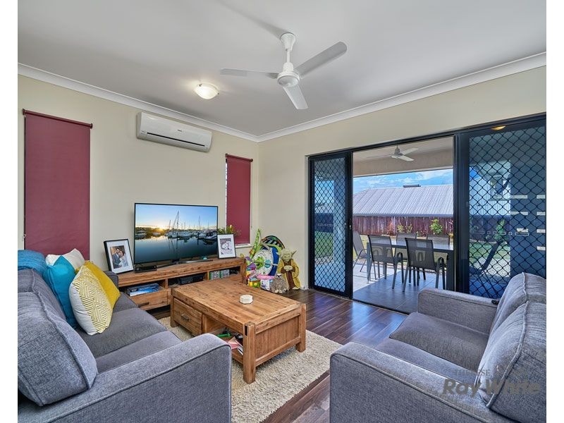 33 Fitzmaurice Drive, Bentley Park QLD 4869