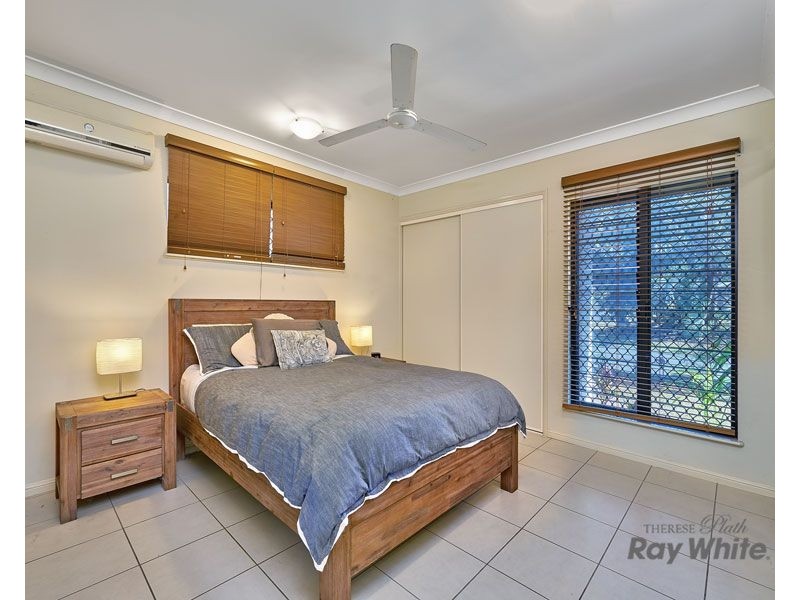 33 Fitzmaurice Drive, Bentley Park QLD 4869