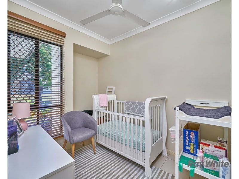 33 Fitzmaurice Drive, Bentley Park QLD 4869