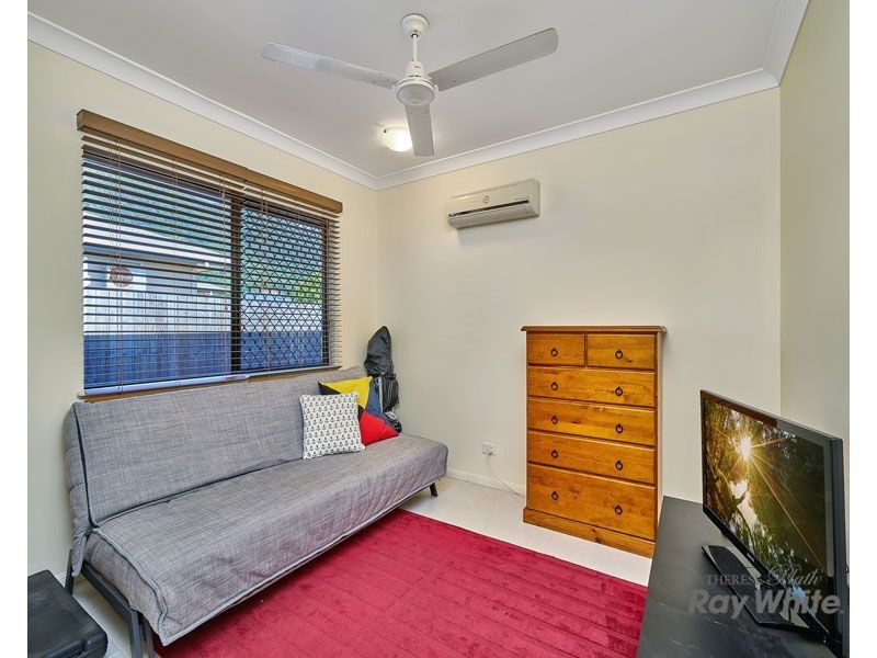 33 Fitzmaurice Drive, Bentley Park QLD 4869