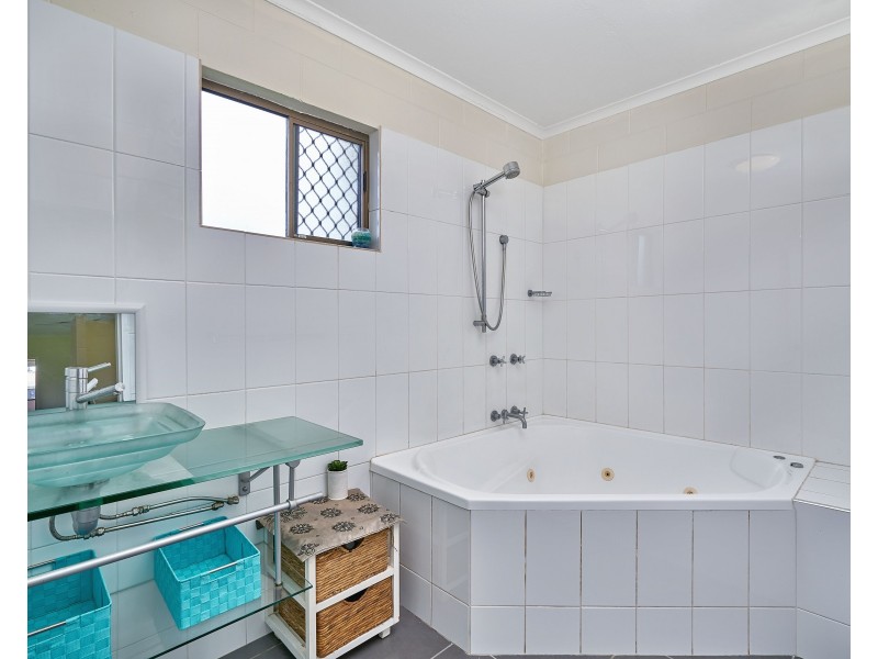 12 Corinna Close, Edmonton QLD 4869