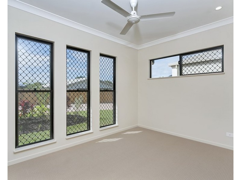 Bentley Park QLD 4869