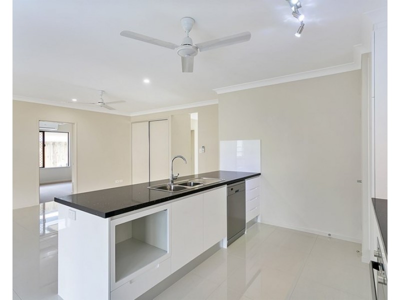 Bentley Park QLD 4869