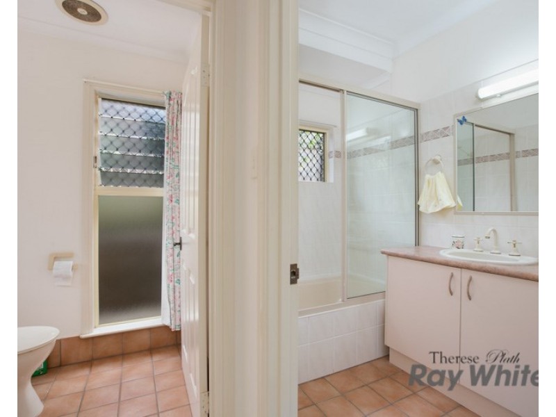 Bentley Park QLD 4869