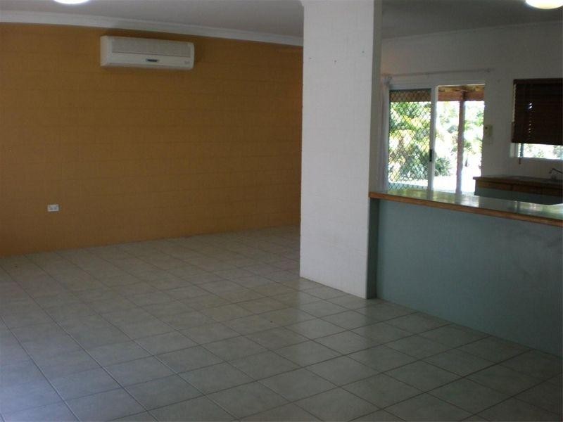 Bentley Park QLD 4869