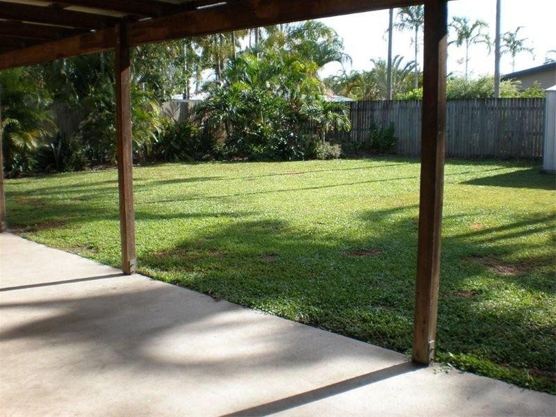 Bentley Park QLD 4869