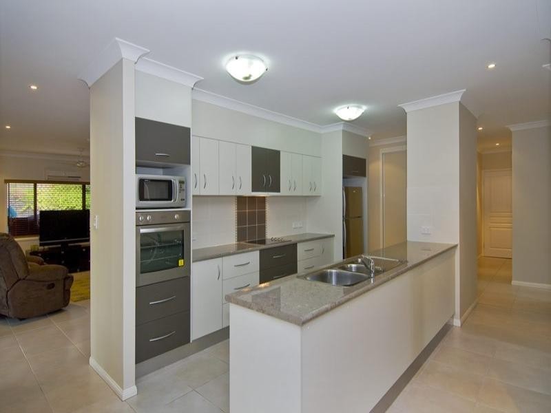 73 Fitzmaurice Drive, Bentley Park QLD 4869