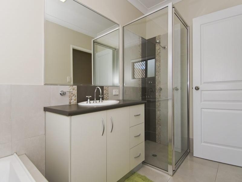 73 Fitzmaurice Drive, Bentley Park QLD 4869