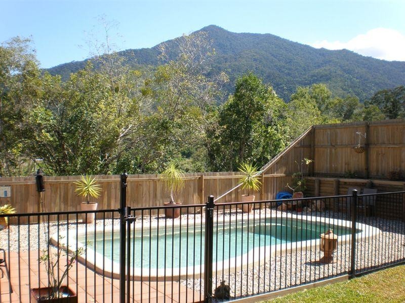 73 Fitzmaurice Drive, Bentley Park QLD 4869