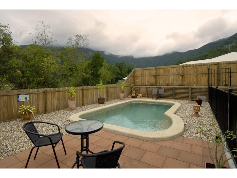 73 Fitzmaurice Drive, Bentley Park QLD 4869