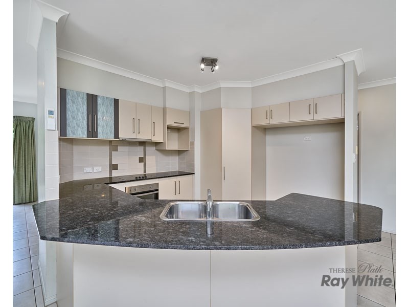 8 Capricorn Street, Bentley Park QLD 4869