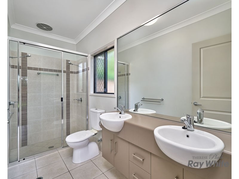 8 Capricorn Street, Bentley Park QLD 4869