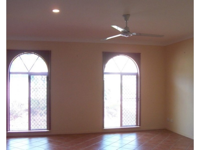 Bentley Park QLD 4869