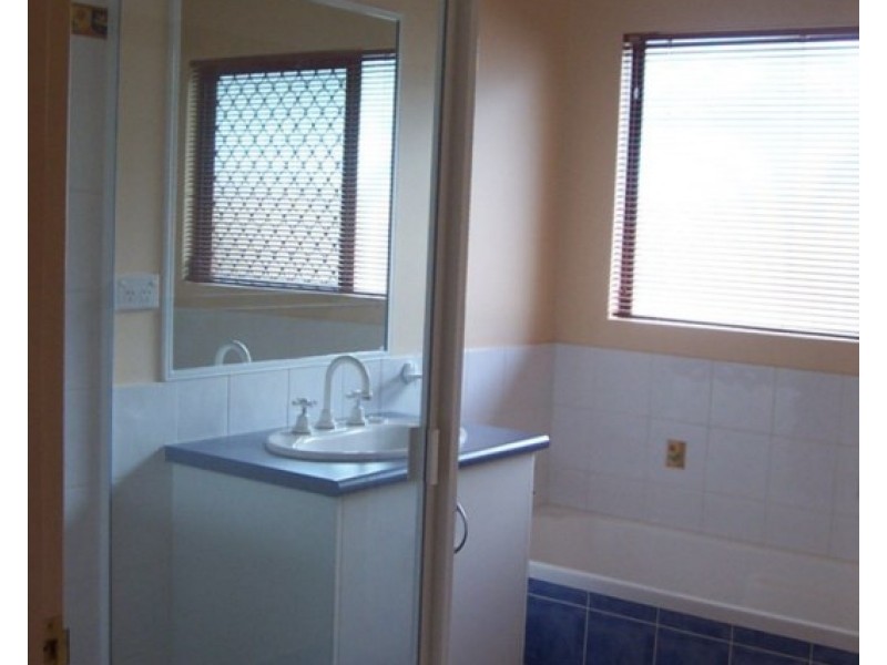 Bentley Park QLD 4869