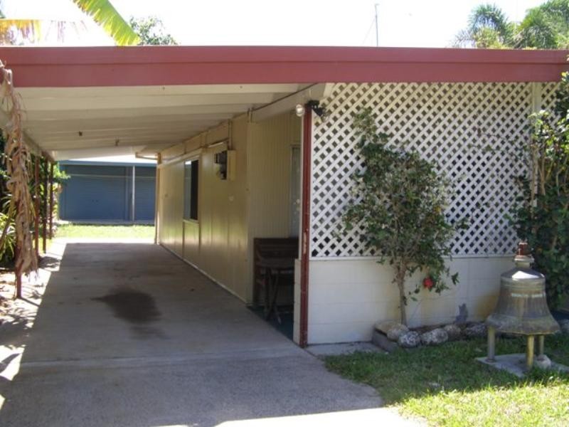 Machans Beach QLD 4878