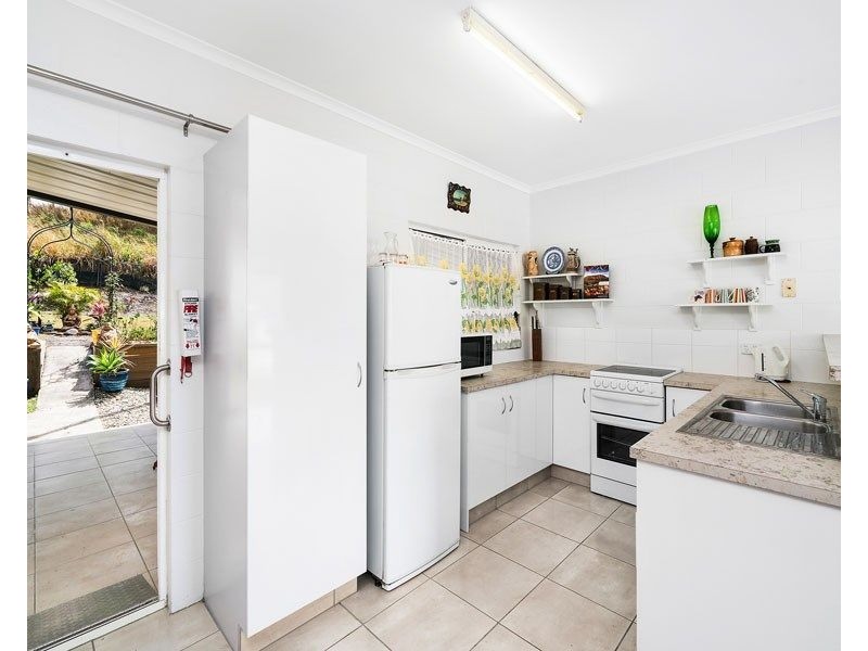 8 Halloran Close, Gordonvale QLD 4865
