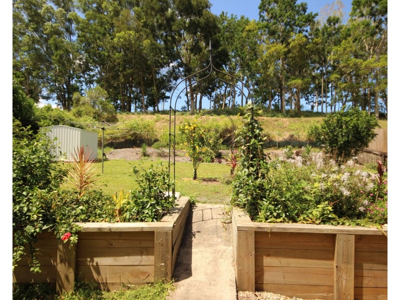 8 Halloran Close, Gordonvale QLD 4865