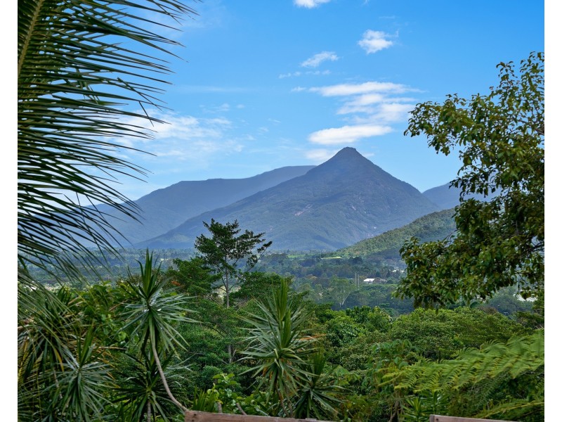 5 Aspen Close, Mount Sheridan QLD 4868