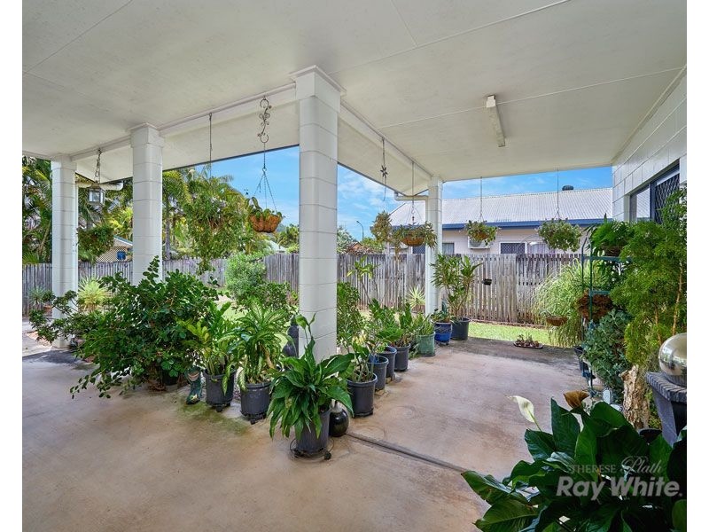 12 Peate Close, Edmonton QLD 4869