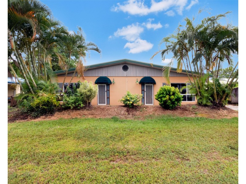 29 Robert Road, Bentley Park QLD 4869