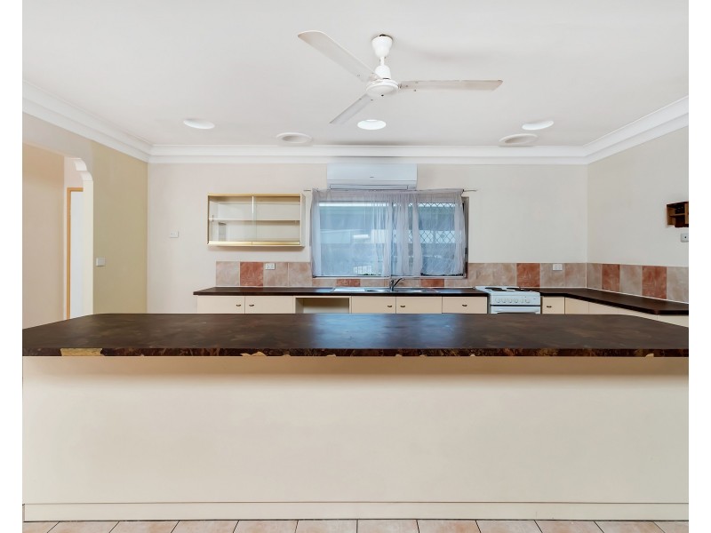 29 Robert Road, Bentley Park QLD 4869