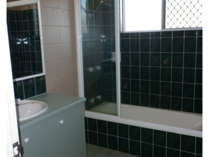 Bentley Park QLD 4869