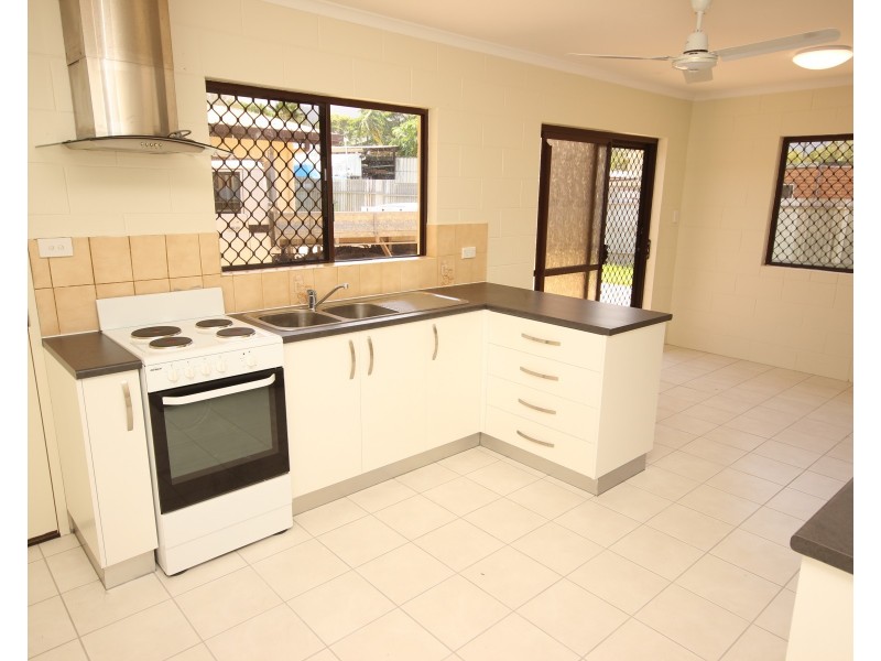 57 Hollywood Boulevard, White Rock QLD 4868