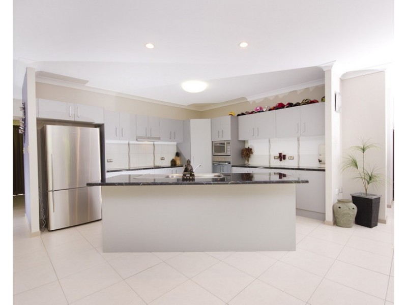 Bentley Park QLD 4869