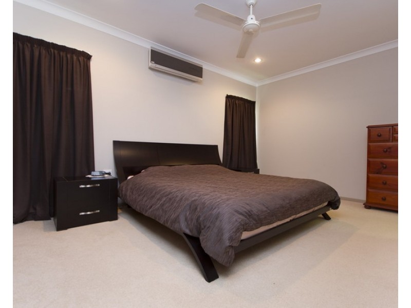 Bentley Park QLD 4869