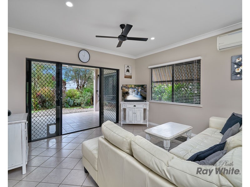 5 Beck Close, Bentley Park QLD 4869