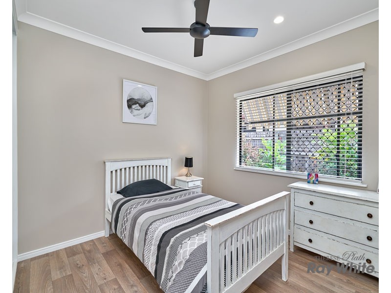 5 Beck Close, Bentley Park QLD 4869