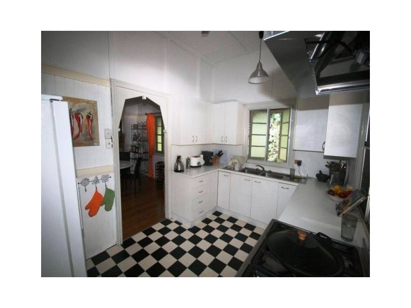 14 Whitfield Street, Aeroglen QLD 4870