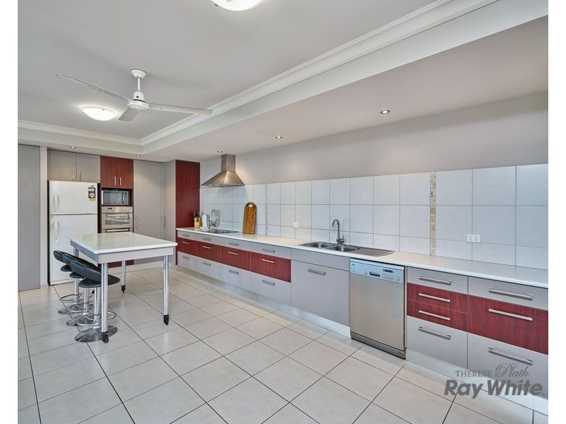 11 Cheyne Close, Bentley Park QLD 4869