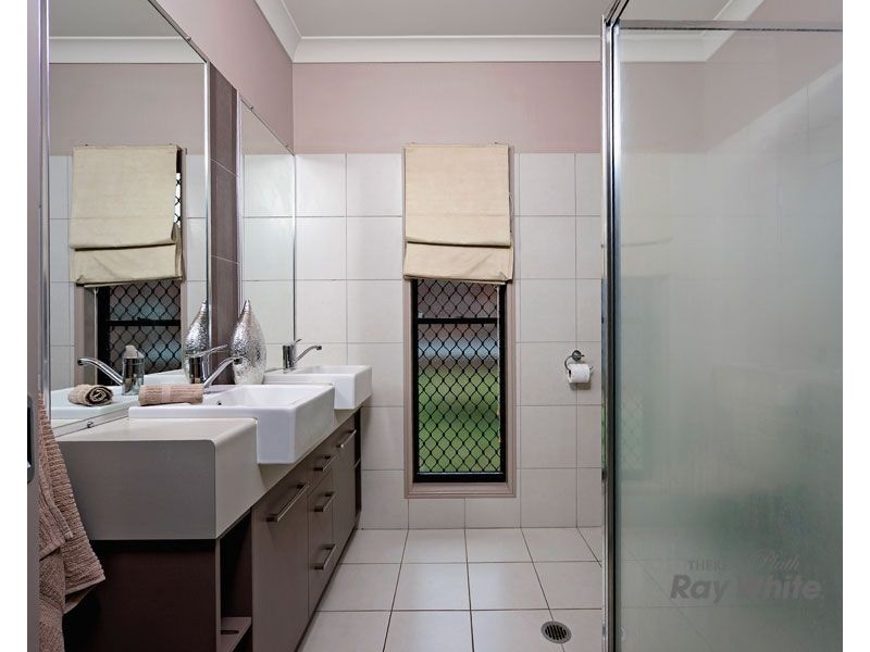 11 Cheyne Close, Bentley Park QLD 4869