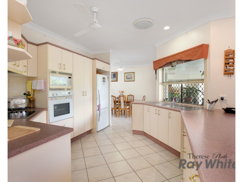 287 Robert Road, Bentley Park QLD 4869